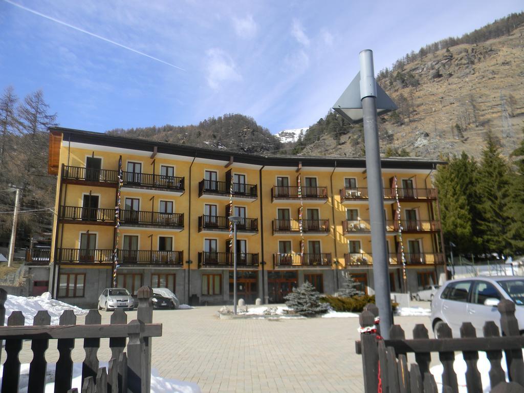 Hotel Casalpina Don Barra Pragelato Exterior foto